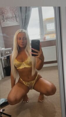Amy Ellerington British OnlyFans - @amyellerington12