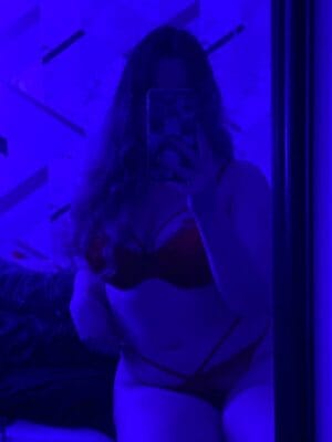 Bitxhassshe British OnlyFans - @bitxxhasssh0e