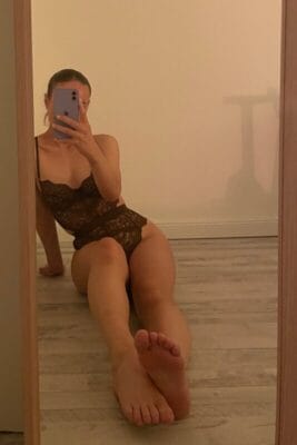 Blonde Bella British OnlyFans - @blondebella002