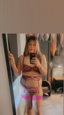 British Abby English British OnlyFans - @bigbootydelicious
