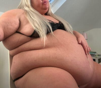 Bugie British OnlyFans - @b0ugiee
