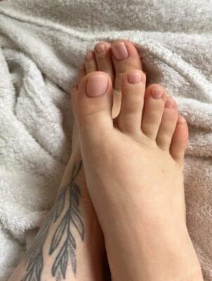 Footsie British OnlyFans - @footsie_23
