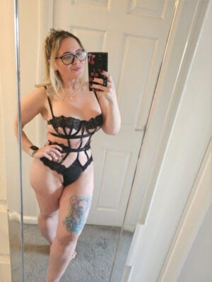 Hotwife Jessica British OnlyFans - @hotwife_curvycouple