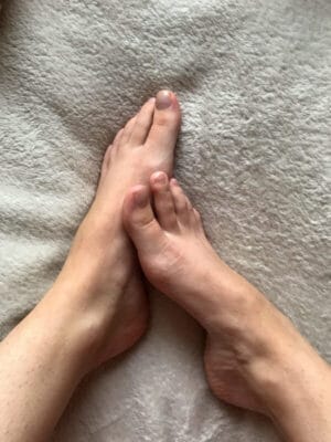 Lous Feet British OnlyFans - @loufeet