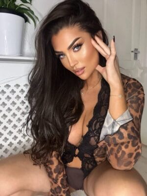 Natalia Loren British OnlyFans - @natalialoren69
